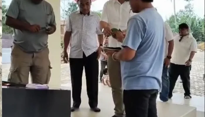 Ziarah ke Makam Pahlawan Nasional Tuan Rondahaim Generasi Muda Garingging bersatu bulatkan kan tekad kebersamaan
